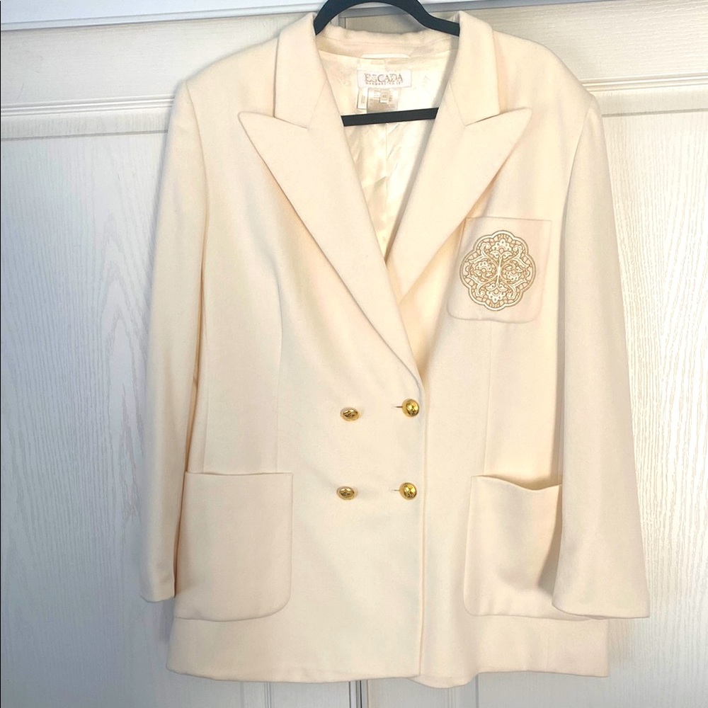 Escada- VINTAGE Cream Double-Breasted Blazer